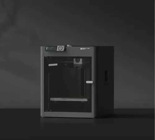 Impresora 3D Bambu Lab P1S color negro con tecnología de impresión FDM